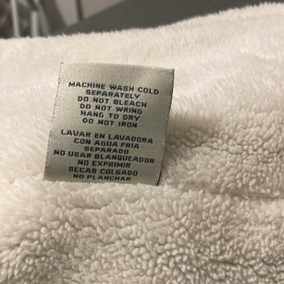 Boston Traders size large buttoned down plaid jacket with a hoodie - Picture 8 of 8